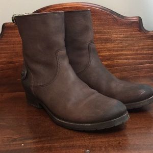 FRYE Melissa Button Back Zip Short Boots Brown
